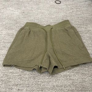 lululemon at ease shorts